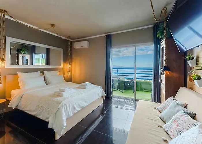 Апартаменты Oceanfront With Private Balcony In Playa Paraiso Адехе